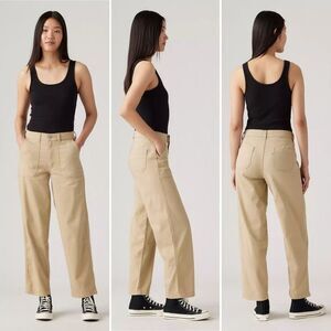Levi’s Women’s Utility Pants in Tan Size 30